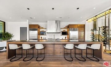 727 N Beverly Glen Blvd in Los Angeles, CA - Building Photo - Building Photo