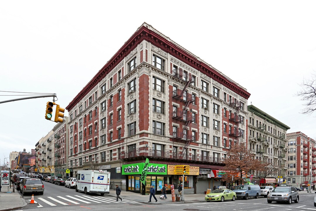 564 W 160th St in New York, NY - Building Photo