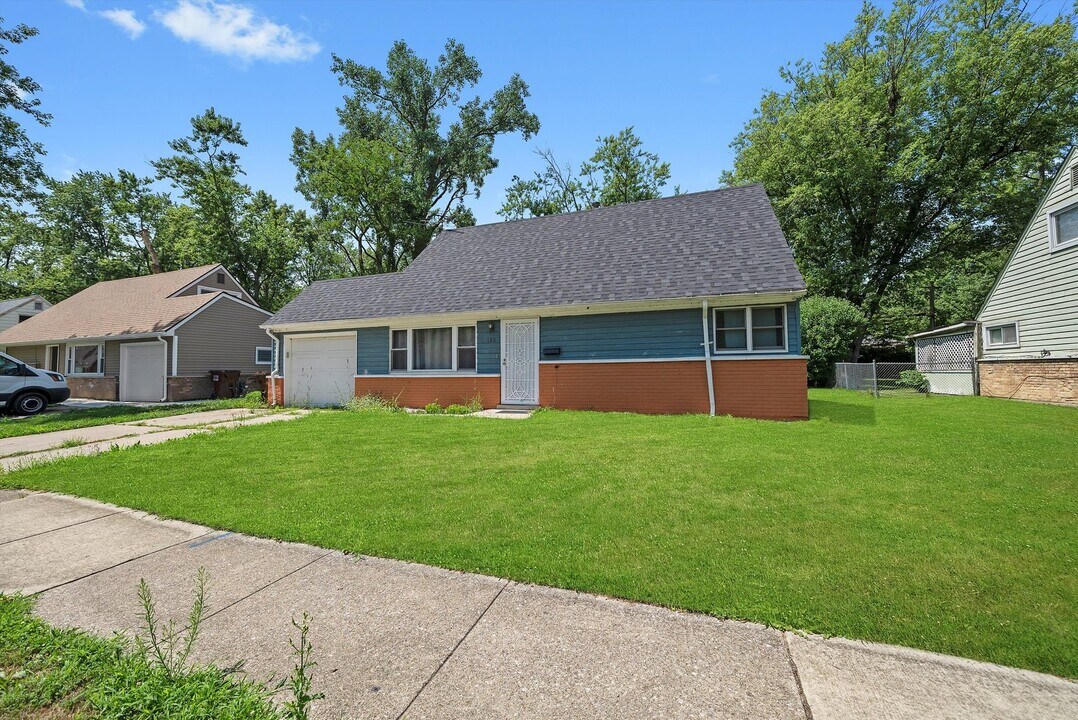 180 Washington St in Park Forest, IL - Building Photo
