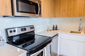 2619 N Clark St in Chicago, IL - Building Photo - Building Photo