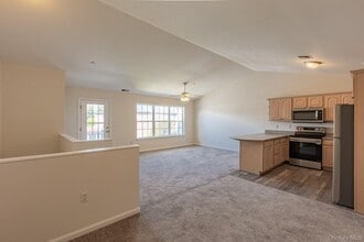 316 Flurry Ln in West Babylon, NY - Building Photo - Building Photo