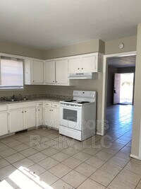 1018 E Main St photo'