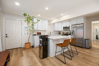 810 California St in Oceanside, CA - Building Photo - Building Photo