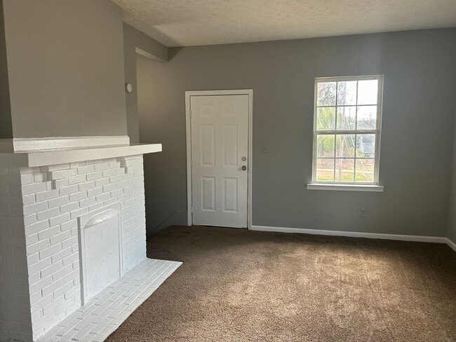 113 W Tinsley St-Unit -Apt B in Griffin, GA - Building Photo - Building Photo