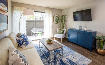 La Vista in Santa Maria, CA - Building Photo - Interior Photo