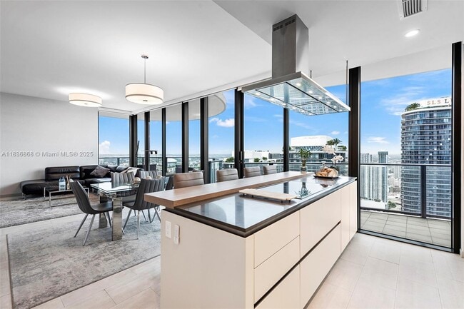 property at 1000 Brickell Plz