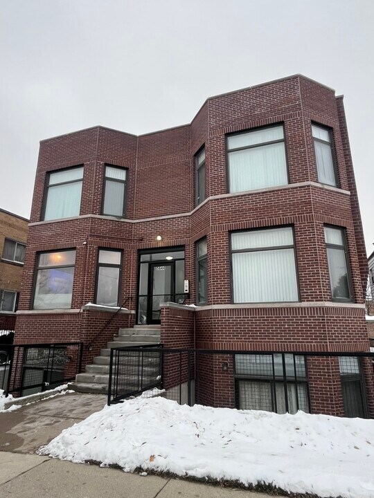 5644 N California Ave in Chicago, IL - Building Photo