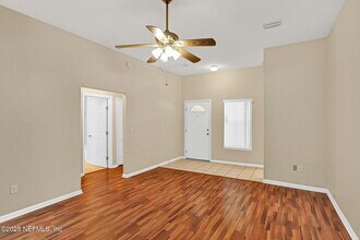 8089 Springtree Road in Jacksonville, FL - Building Photo - Building Photo