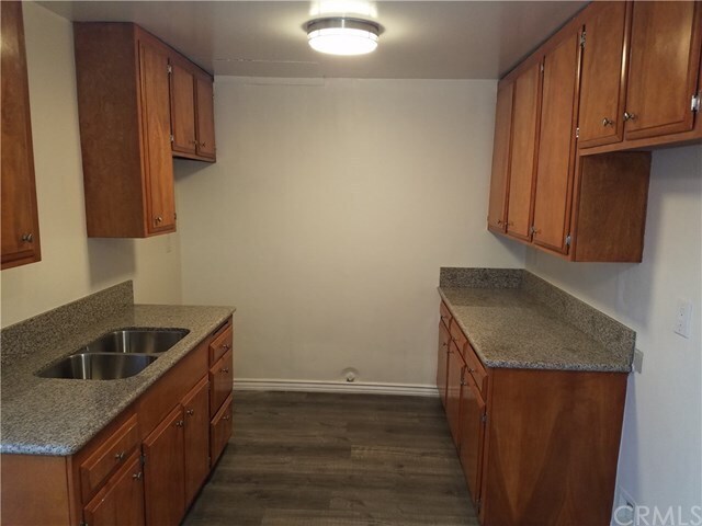 336 W Hillcrest Blvd-Unit -3 in Inglewood, CA - Building Photo - Building Photo