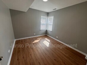 2237 Vermont St in Blue Island, IL - Building Photo - Building Photo