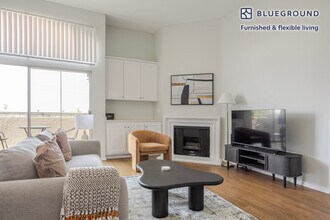 2225 S Beverly Glen Blvd in Los Angeles, CA - Building Photo - Building Photo