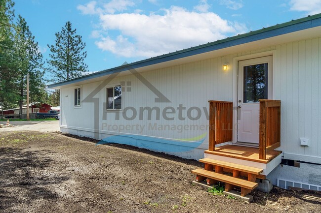 5411 E Grove Ave in Athol, ID - Building Photo - Building Photo