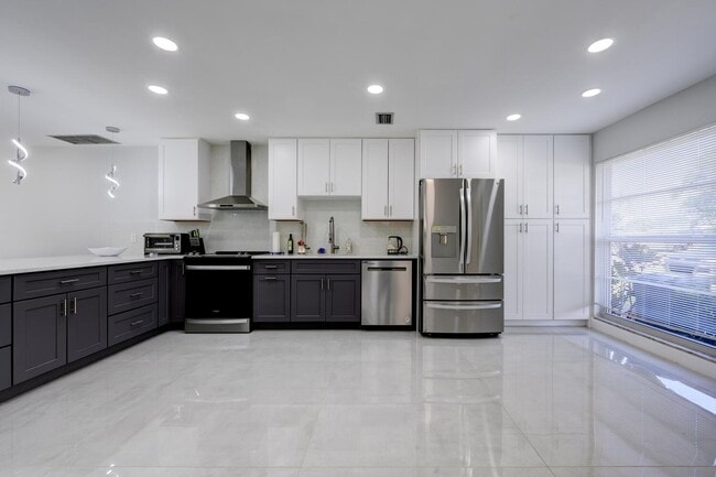 21070 Covington Dr in Boca Raton, FL - Building Photo - Building Photo