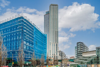 5Pointz Apartments in Long Island City, NY - Building Photo - Building Photo