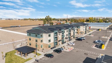 Lincoln Crossing Apartments in Idaho Falls, ID - Building Photo - Building Photo