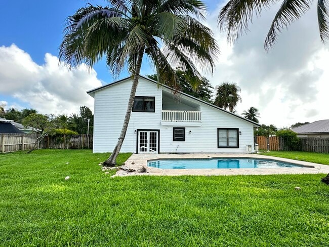 1605 Old Cypress Trail in Wellington, FL - Building Photo - Building Photo