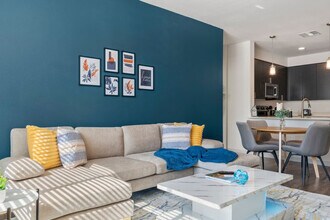 711 W Broadway Rd in Tempe, AZ - Building Photo - Building Photo