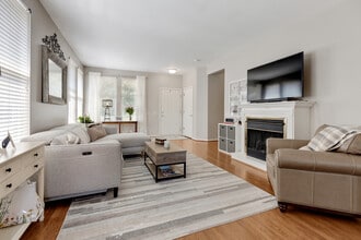 13149 Shirley Ln in Huntley, IL - Building Photo - Building Photo