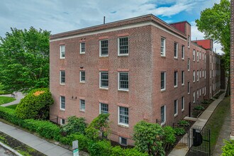40 Browne St in Brookline, MA - Building Photo - Building Photo