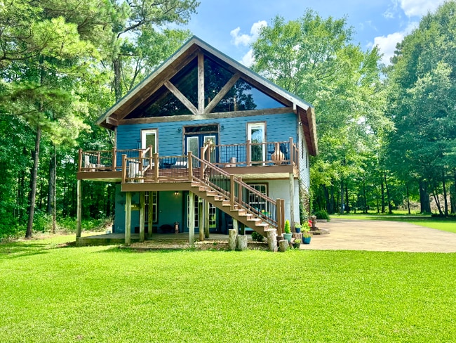 property at 570 Humphries Cove Rd