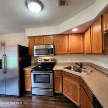 6941 Huntington Woods Cir W in Jacksonville, FL - Building Photo - Building Photo