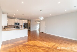 3461 N Oconto Ave in Chicago, IL - Building Photo - Building Photo