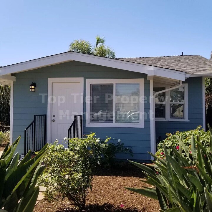 2947 Kalmia St in San Diego, CA - Building Photo