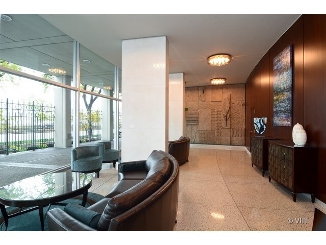 1150 N Lake Shore Dr in Chicago, IL - Building Photo - Building Photo
