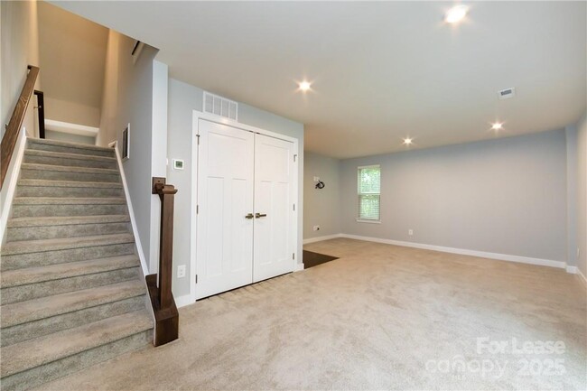 1736 Town Oak Ln in Charlotte, NC - Building Photo - Building Photo