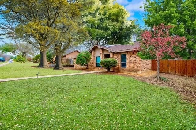 425 Country View Ln in Garland, TX - Building Photo - Building Photo