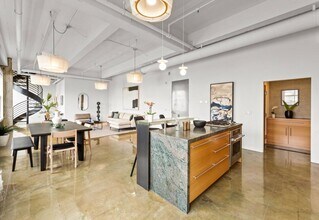2 Mint Plz in San Francisco, CA - Building Photo - Building Photo