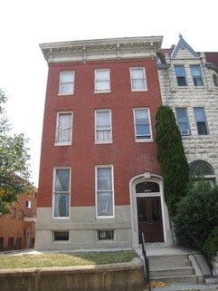 2304 Eutaw Pl in Baltimore, MD - Foto de edificio