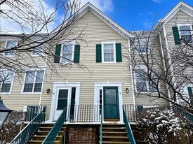 1116 Village Center Pkwy in Aurora, IL - Building Photo