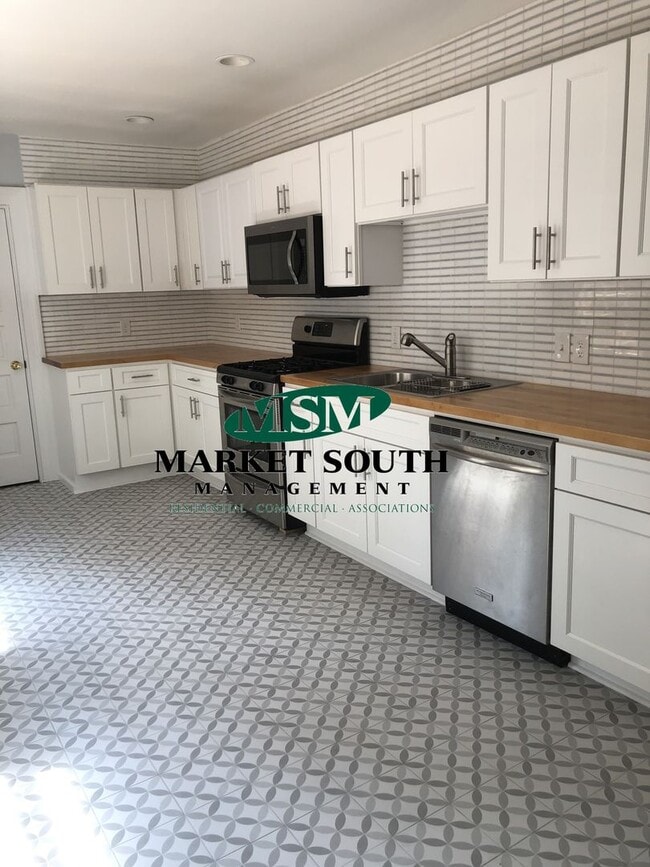 property at 121 W Duffy St