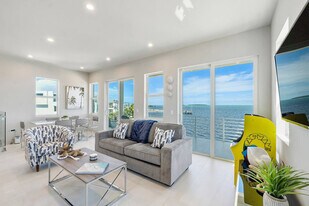 99 Seaside Ave in Key Largo, FL - Building Photo