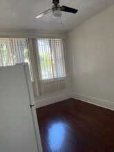 1114 N Poinsettia Pl in West Hollywood, CA - Building Photo - Building Photo