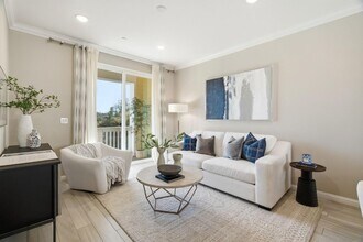 394 Circuit Wy in Mountain View, CA - Building Photo - Building Photo