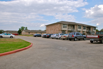 Yorkshire Place Apartments in Princeton, TX - Building Photo - Building Photo