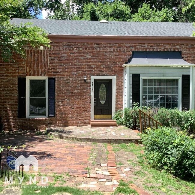 4729 Stillwood Cove