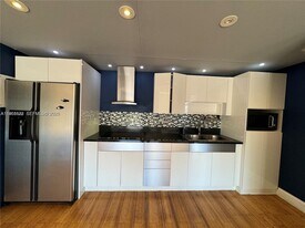 4350 NW 79th Ave in Doral, FL - Building Photo