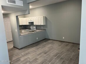 13380 Soleen Rd in El Paso, TX - Building Photo - Building Photo