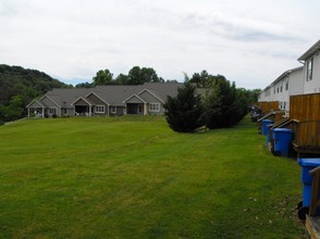 1100 Payne Rd in Jonesborough, TN - Building Photo - Building Photo