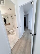 85 Bloor St E in Toronto, ON - Building Photo - Building Photo