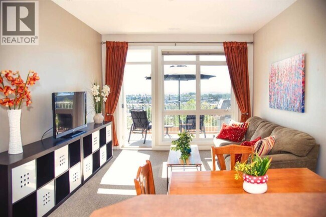 property at 153-153 Rockyledge Rise NW
