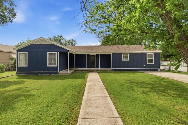 property at 206 Oscar St