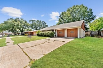 314 Empress Dr in Houston, TX - Foto de edificio - Building Photo