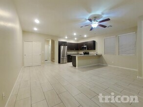 12576 W Lindbergh Dr in Peoria, AZ - Foto de edificio - Building Photo