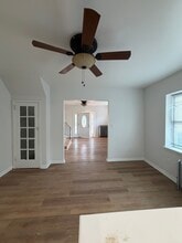 313 E Eleanor St in Philadelphia, PA - Foto de edificio - Building Photo