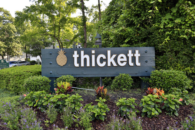 Thickett Apartments photo'