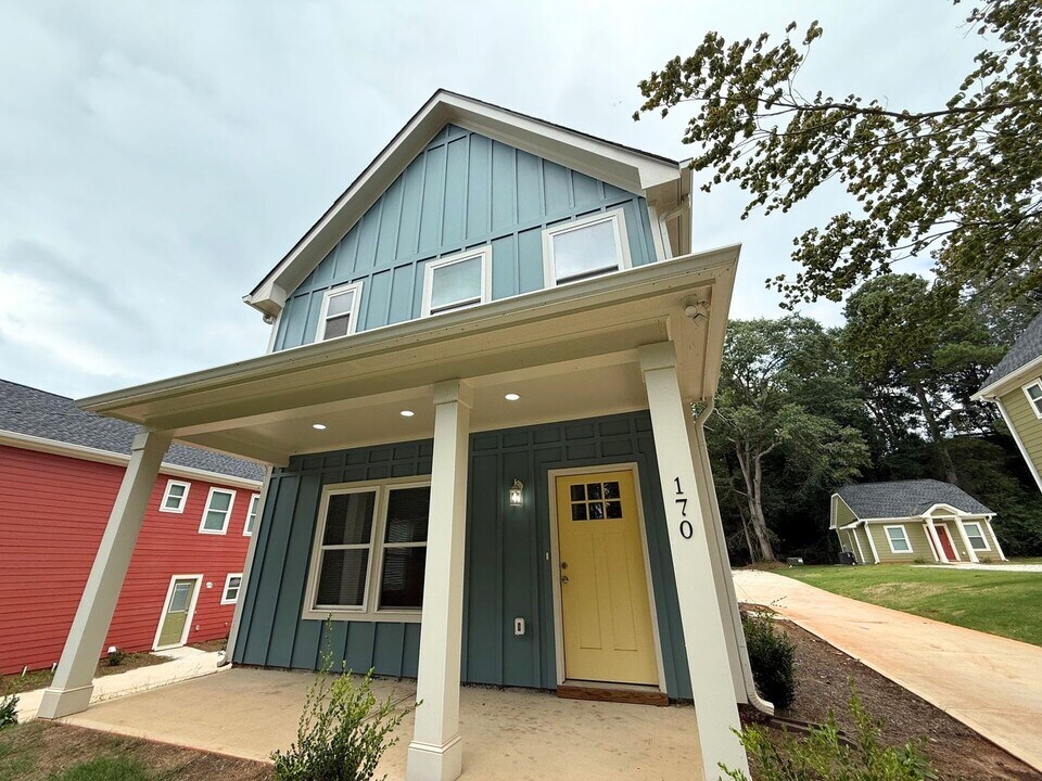 170 Johnson Dr Ext in Athens, GA - Building Photo